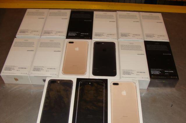 15 SMARTPHONES - IPHONE 8